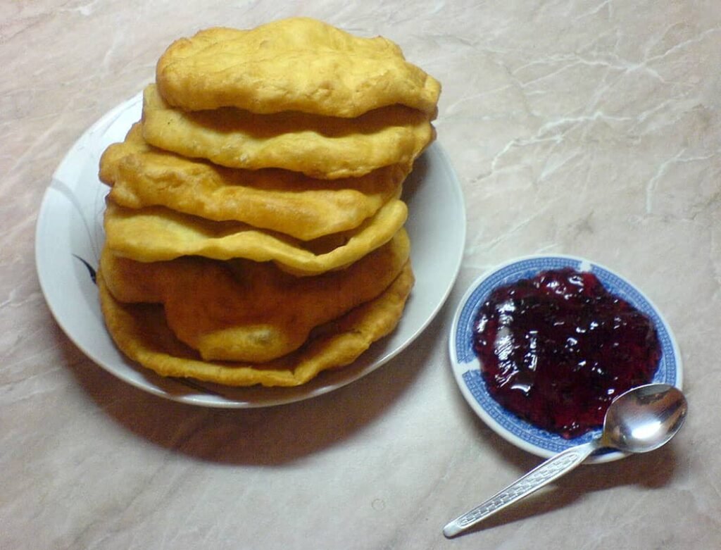 Mekitzi Bulgarian fried donuts
