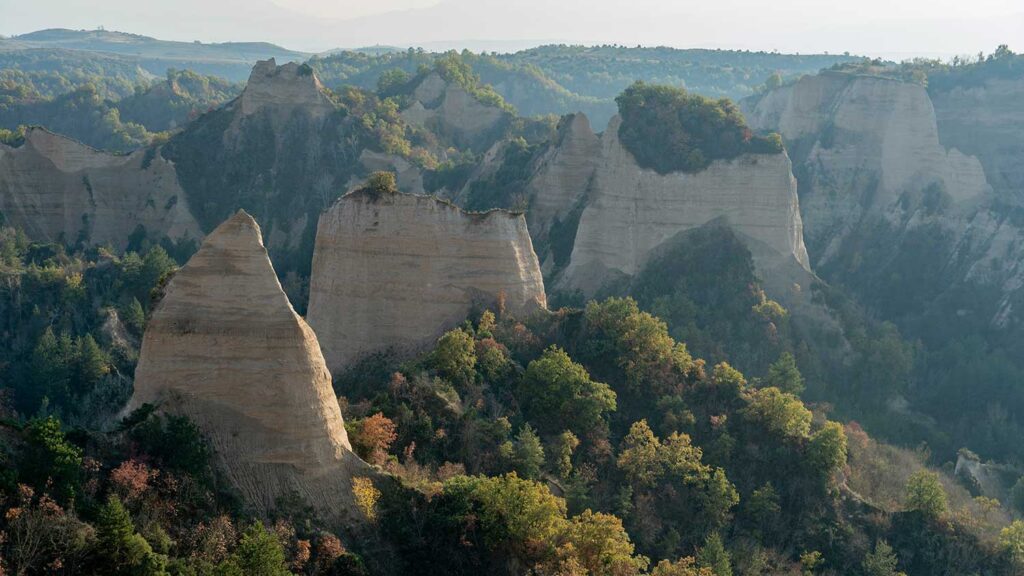 25 Beautiful Photos of Bulgaria That Will Make You Want to Visit 22 Melnik and its sandstone pyramids in southwestern Bulgaria
