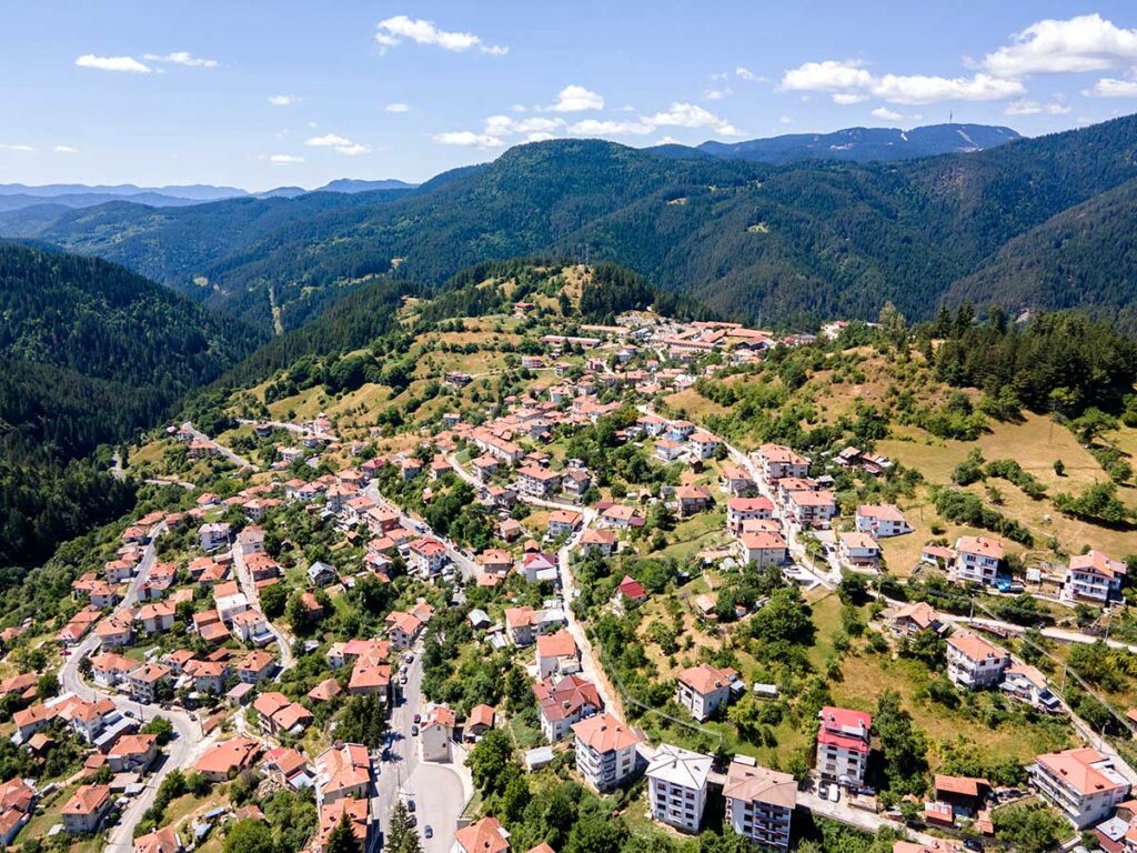 Momchilovtsi Bulgarian mountain villages